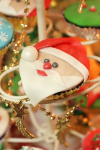 Santa-Claus-CupcakeWP